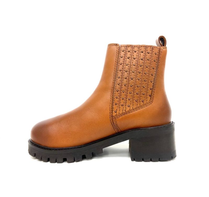 oobash women s boots saka tan studded chelsea 41042279825666