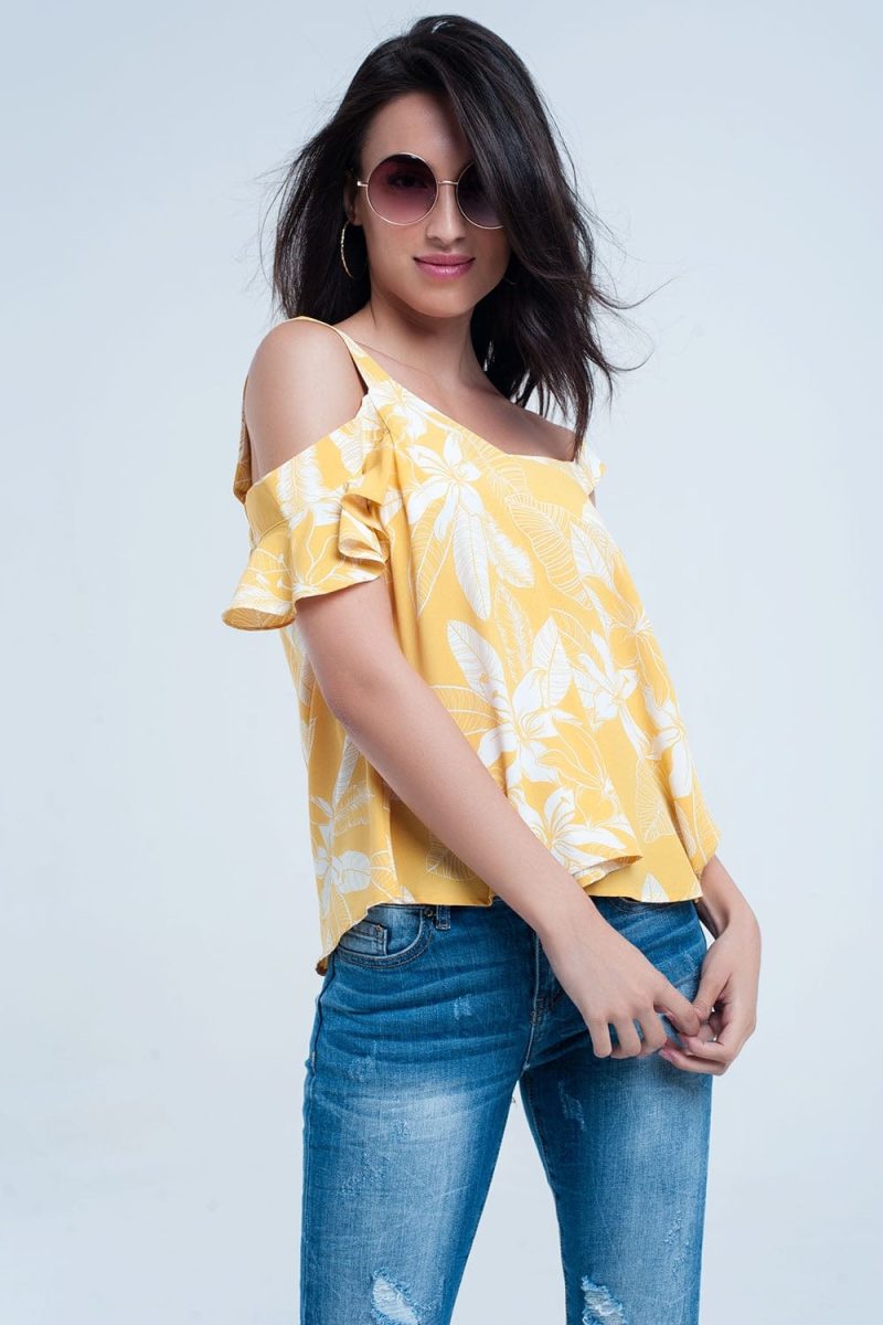 q2 shirts yellow flower top and ruffles detail 39086790836482