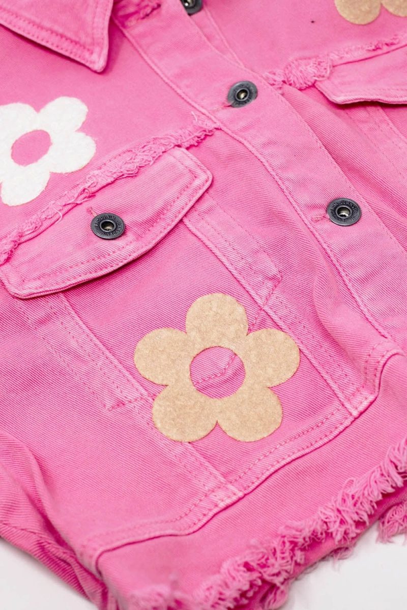 q2 women s outerwear cropped jacket with chest pockets and flower details in pink cropped jacket with chest pockets and flower details in pink 40897557692674