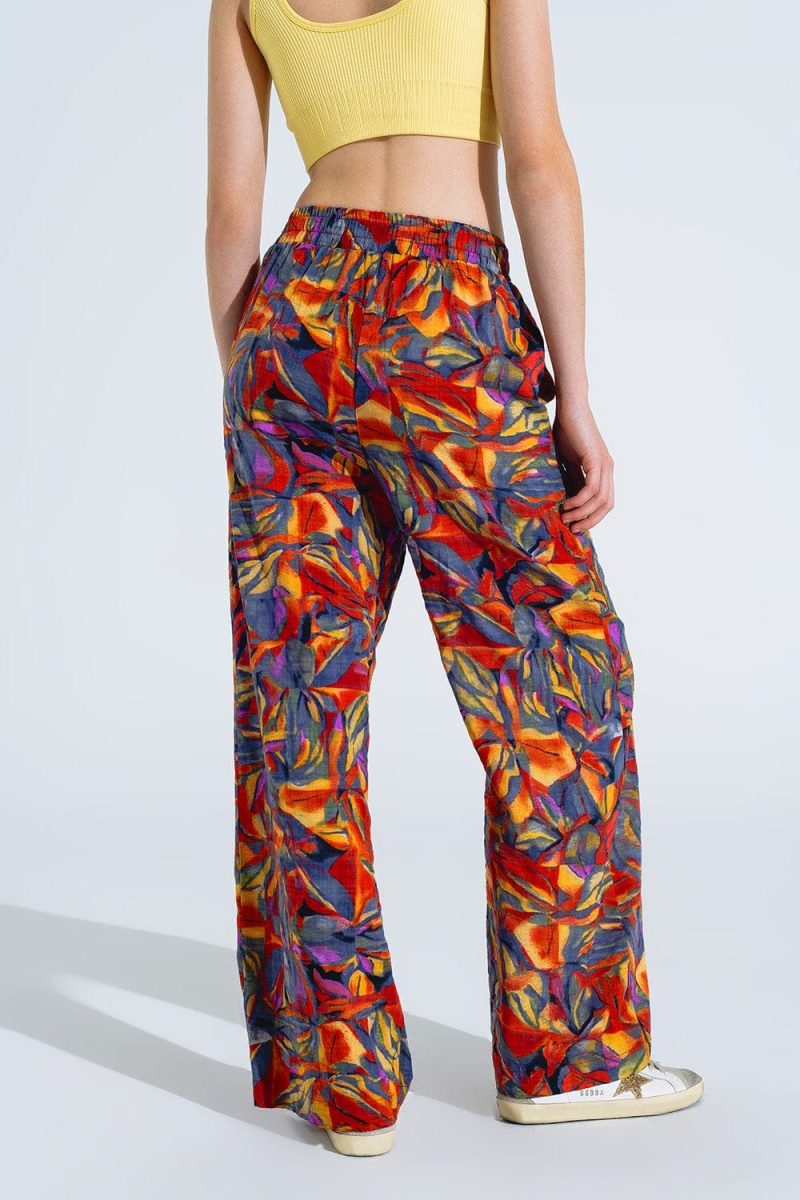 q2 women s pants trousers straight leg pants with floral multicolor print in shades of red straight leg pants with floral multicolor print in shades of red 40657676140802