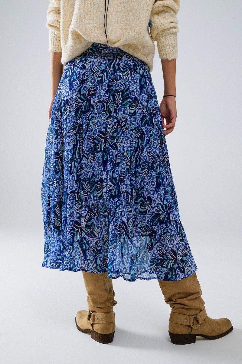 q2 women s skirt midi pleated skirt in blue abstract print with button placket 41481152528642