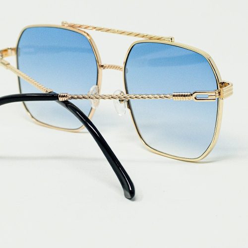 q2 women s sunglasses one size blue gold square frame sunglasses in ombre light blue gold square frame sunglasses in ombre light blue 9620908 63319 2621100821012 41845943795970