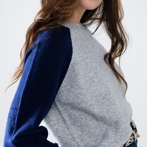 q2 women s sweater bi color raglan sleeve pullover in navy and grey bi color raglan sleeve pullover in navy and grey 42115296264450