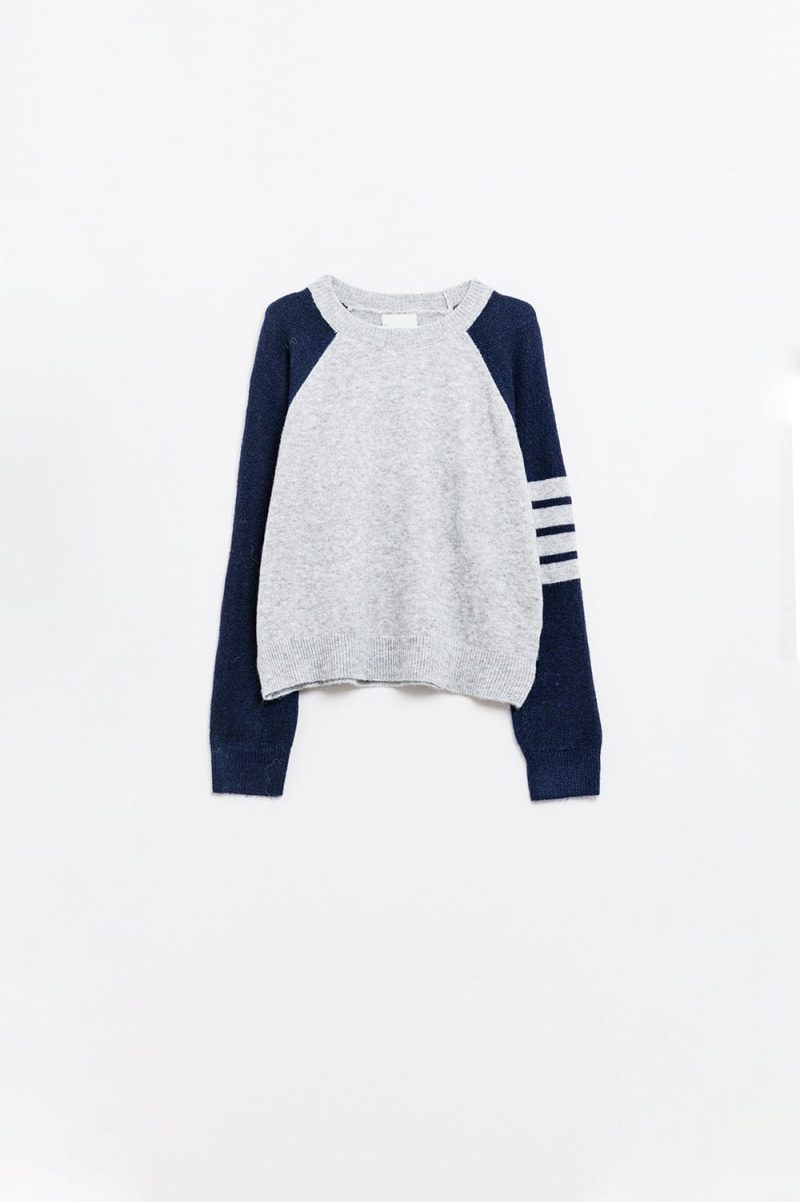 q2 women s sweater bi color raglan sleeve pullover in navy and grey bi color raglan sleeve pullover in navy and grey 42115296297218