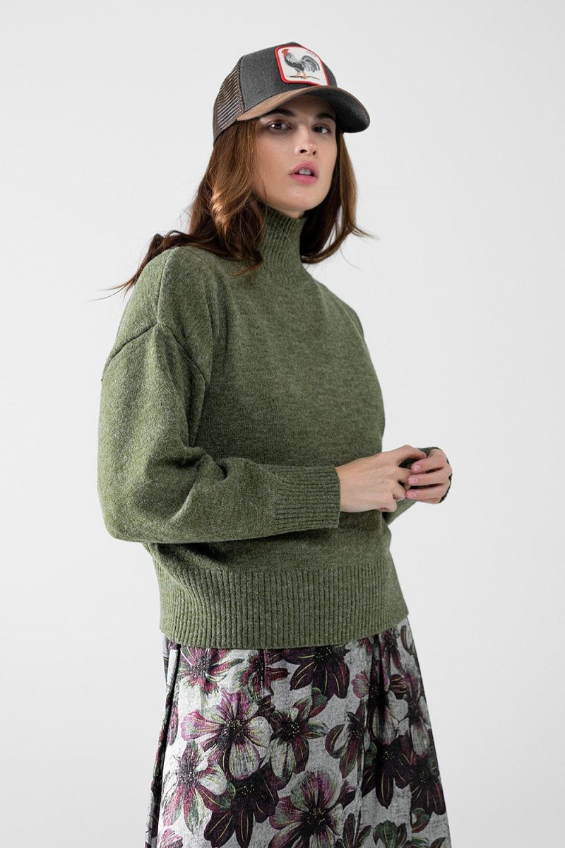 q2 women s sweater chunky knit sweater in green with turtleneck chunky knit sweater in green with turtleneck 42084510957826