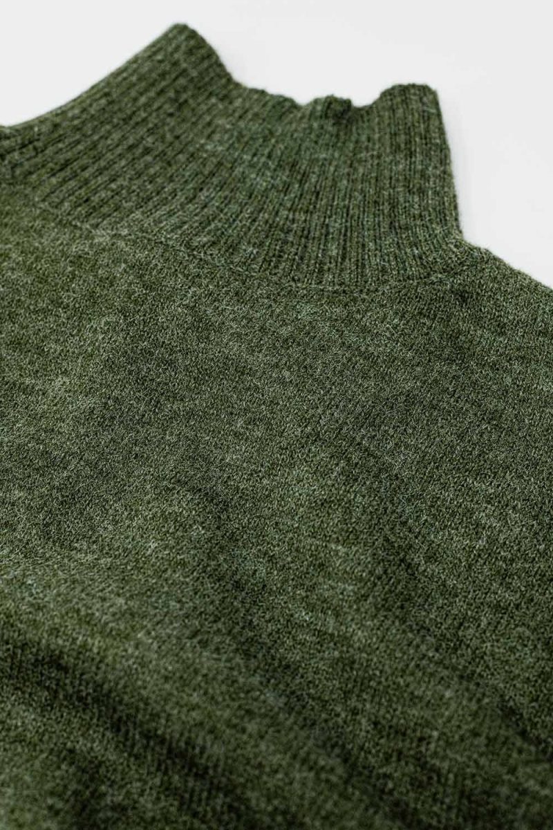 q2 women s sweater chunky knit sweater in green with turtleneck chunky knit sweater in green with turtleneck 42084511121666