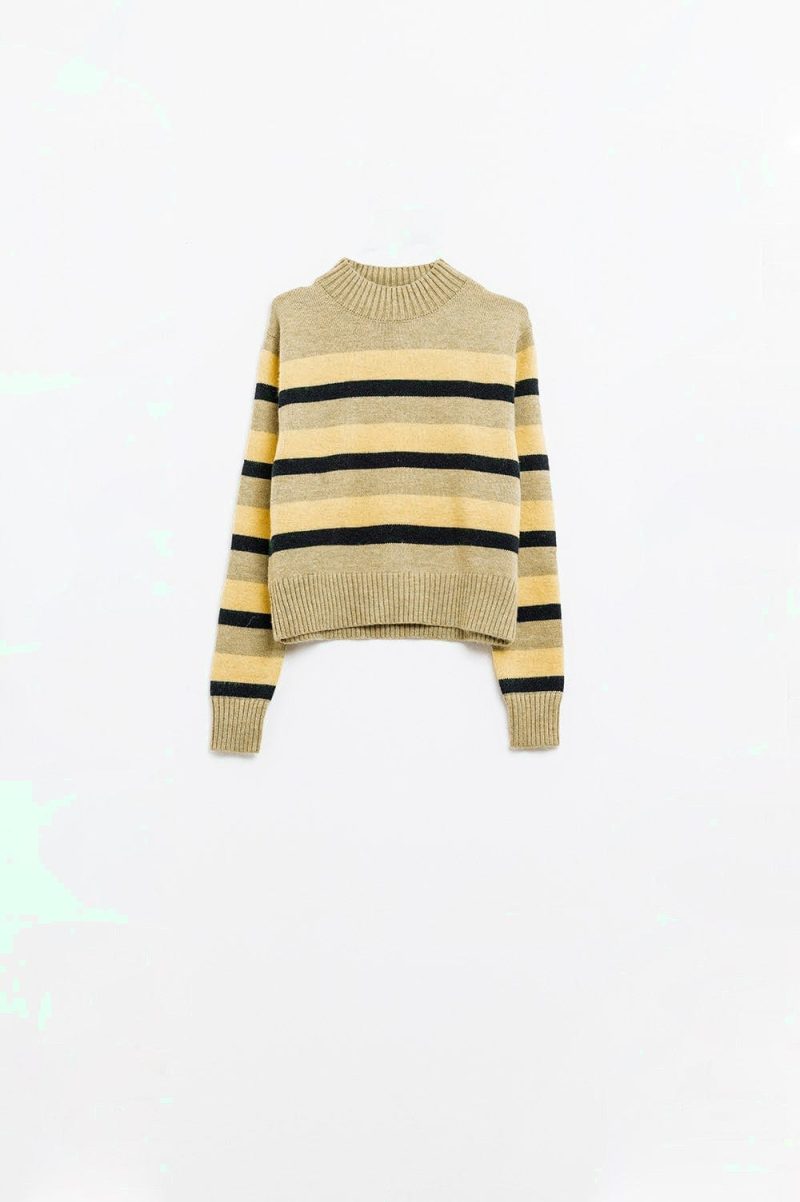 q2 women s sweater green sweater with black and yellow stripes green sweater with black and yellow stripes 42084471210242