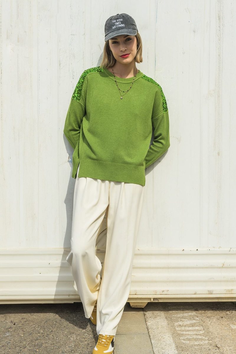 q2 women s sweater one size green green long sleeves sweater with sequins on the shoulders green long sleeves sweater with sequins on the shoulders 5557113 63033 2611201321016 42115285156098